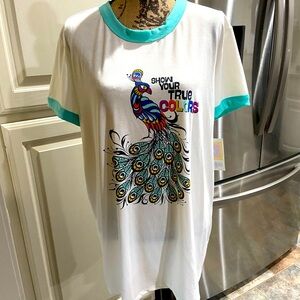 SOLD 🎉🎉NWT Lularoe Peacock Liv Tee Top